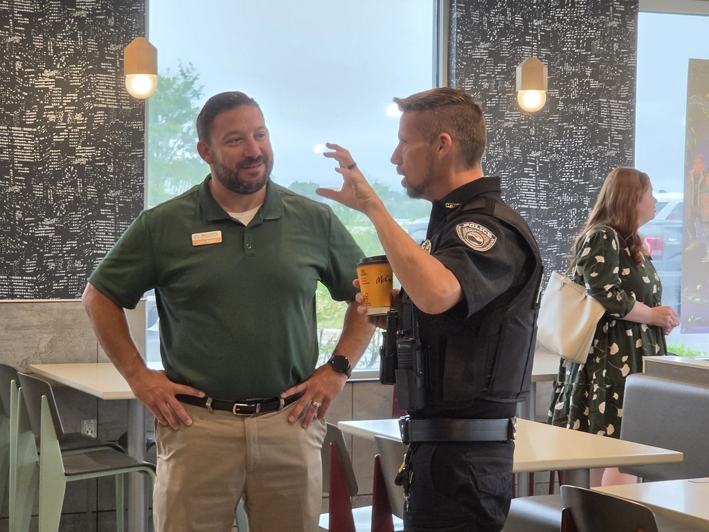 Coffee with the Police Chief Chief Stirewalt with Hollister Chamber Director Hagey