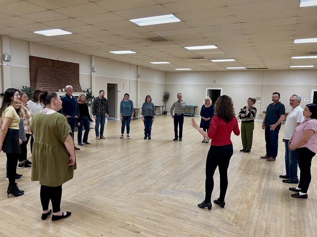 instructor Nichole Eden with class