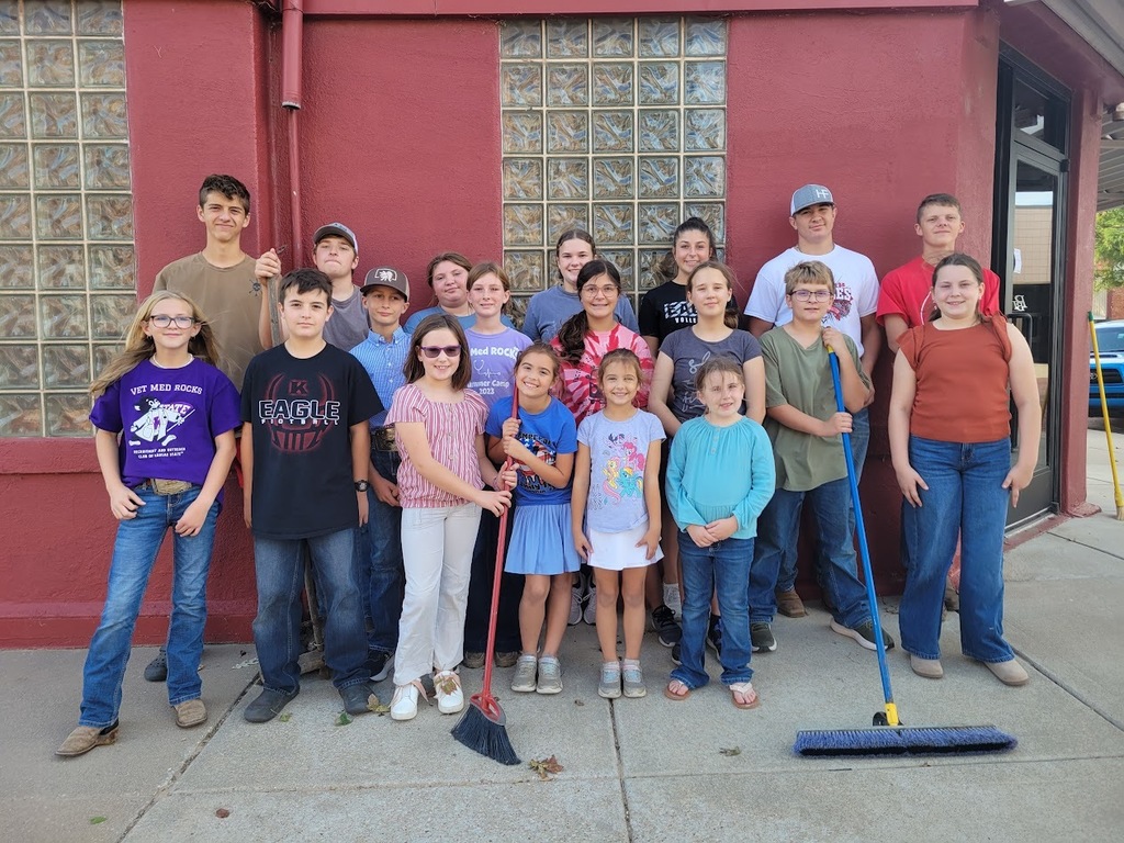 whispering willows clean up volunteers