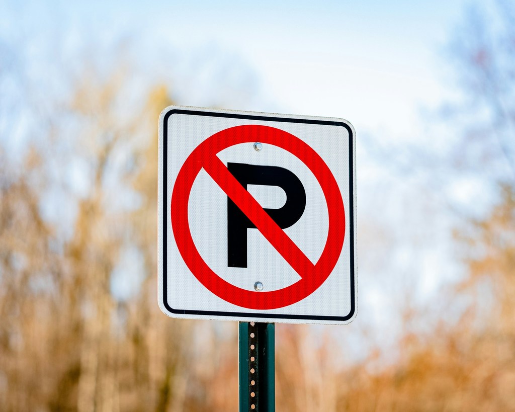 a no parking sign