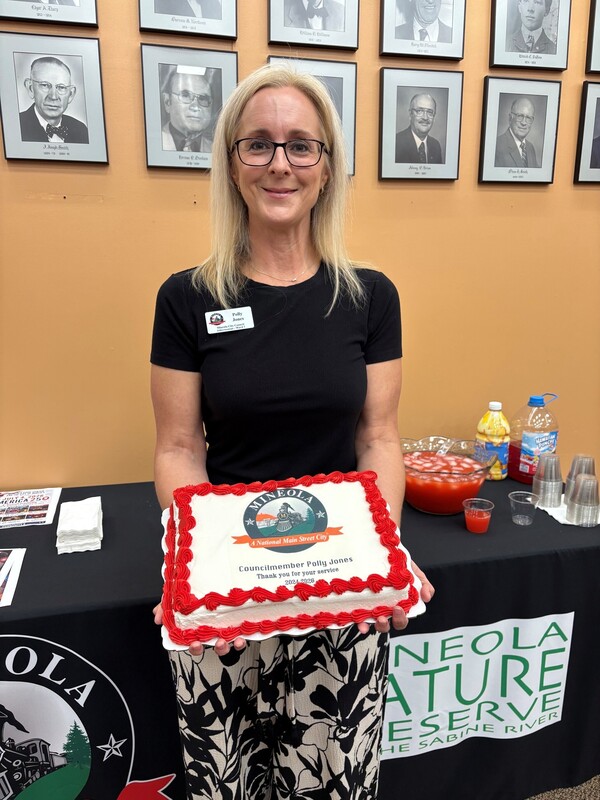 Polly Jones with Cake