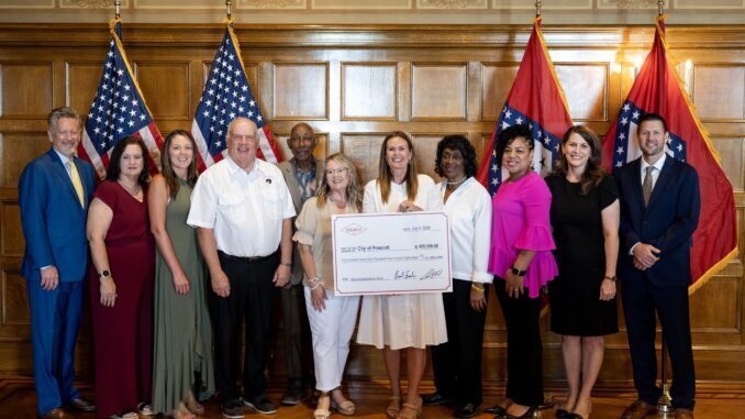 Mayor Oliver and staff