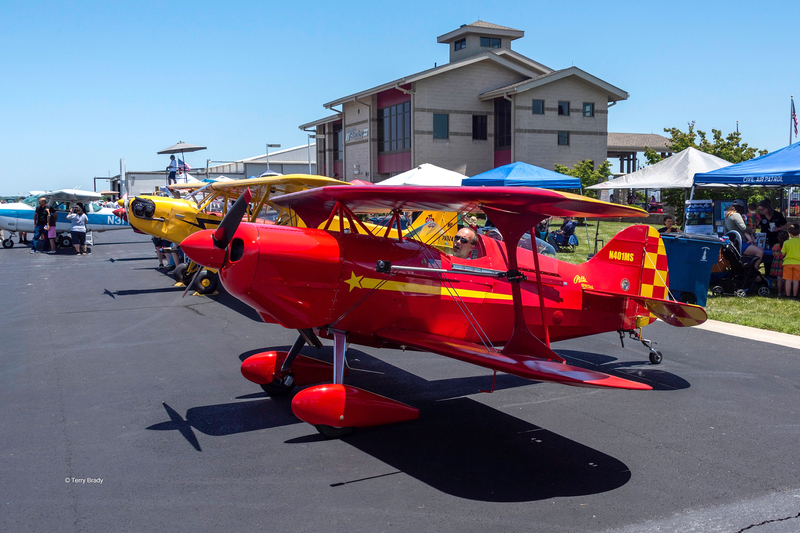 Planes at the Shelby airport for fly-in event