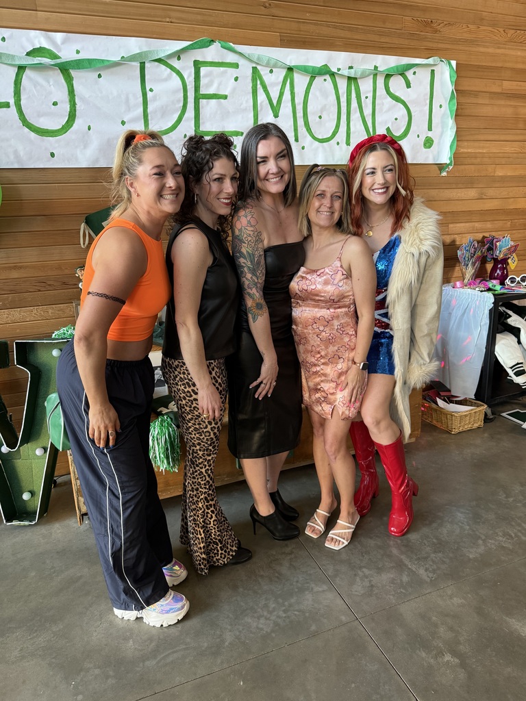 A group of friends dressed as spice girls
