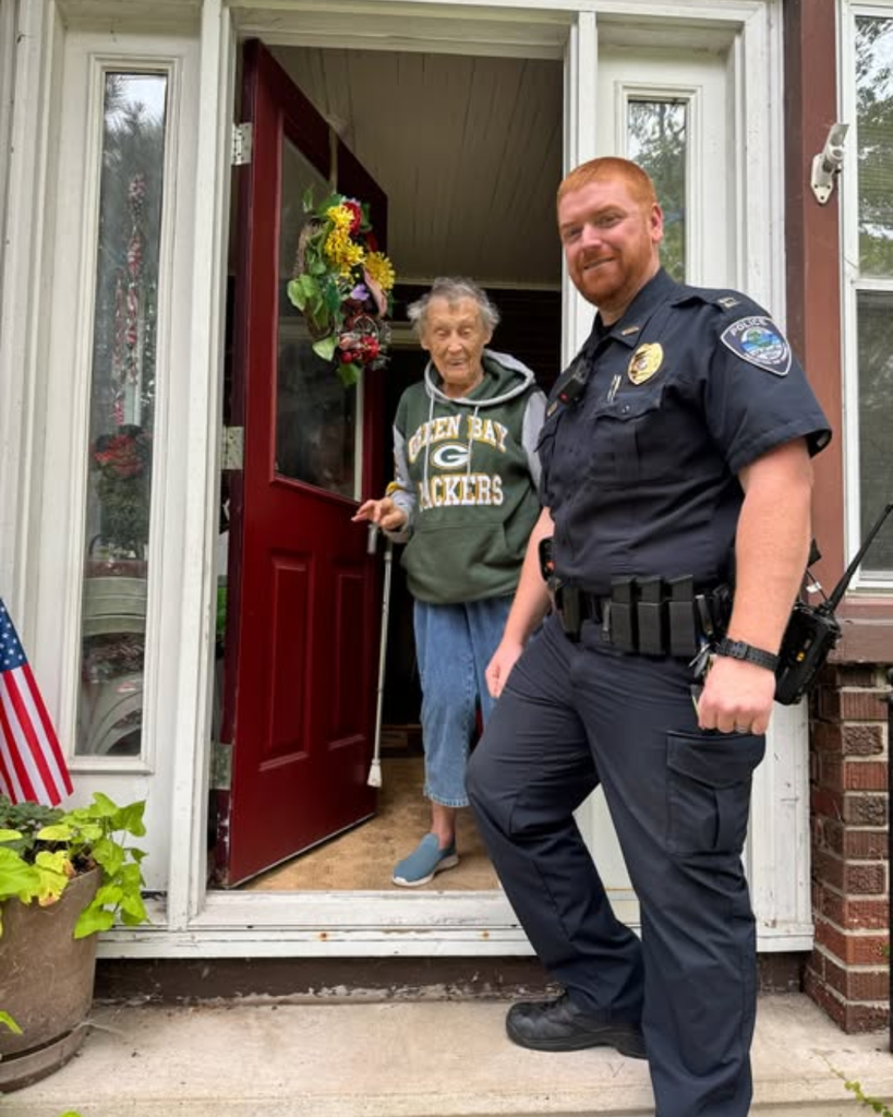 Taft helps deliver Meals on Wheels to residents this past week!