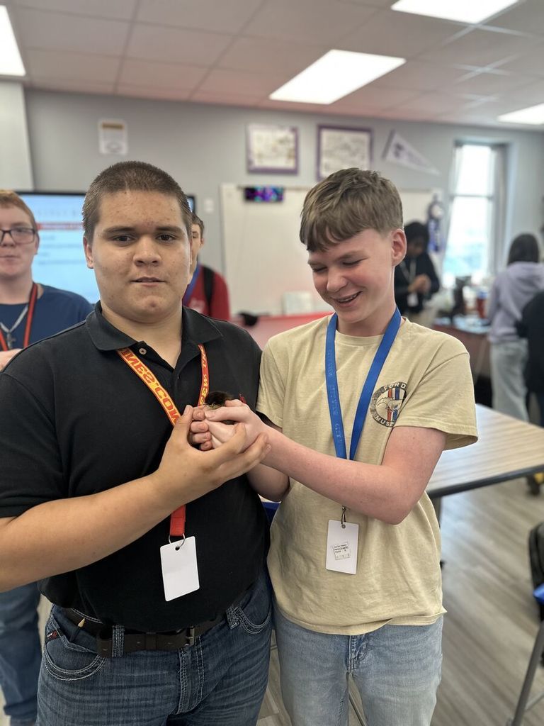 Our Principles of Ag students had a fun day putting their poultry knowledge to the test! After a lively review game, the winning team in each class earned the chance to name one of our chicks.