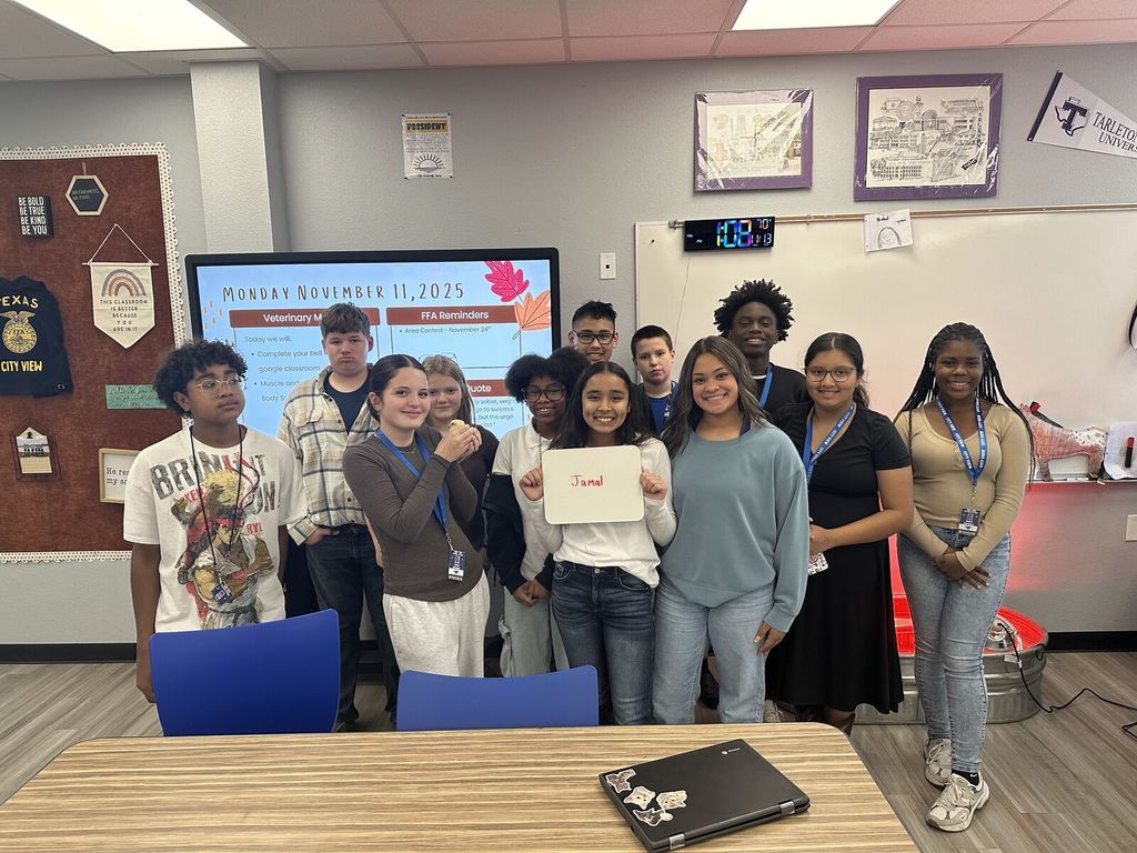 Our Principles of Ag students had a fun day putting their poultry knowledge to the test! After a lively review game, the winning team in each class earned the chance to name one of our chicks.