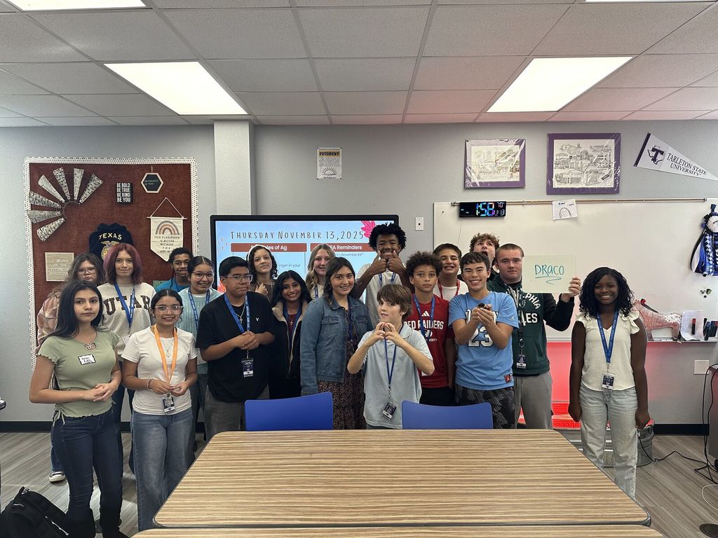 Our Principles of Ag students had a fun day putting their poultry knowledge to the test! After a lively review game, the winning team in each class earned the chance to name one of our chicks.