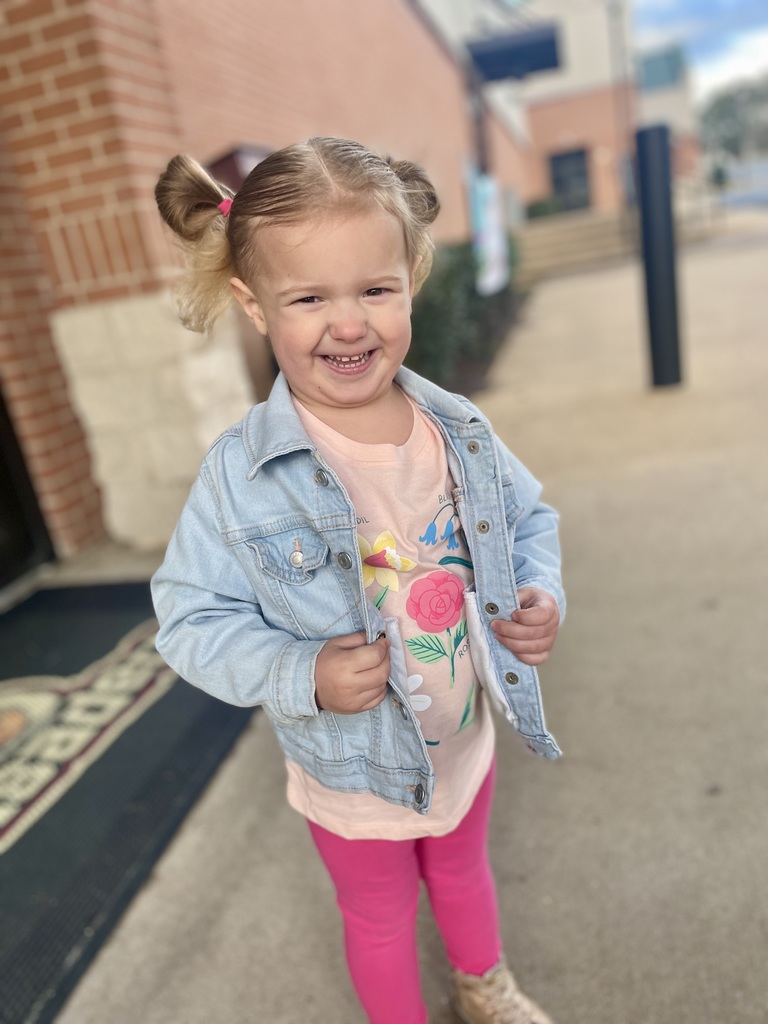 Cute 3 year old girl pic