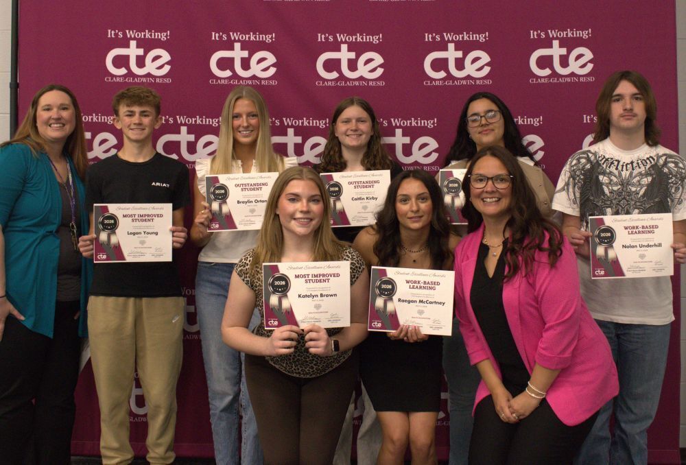 Health Occ Students Receive Awards