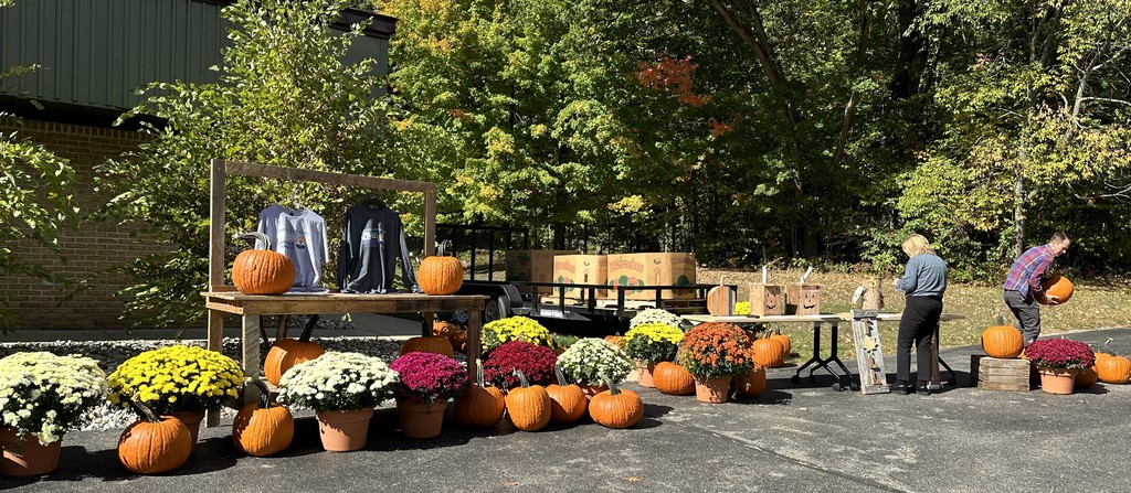 Setting up for Pumkins, Mums and More!