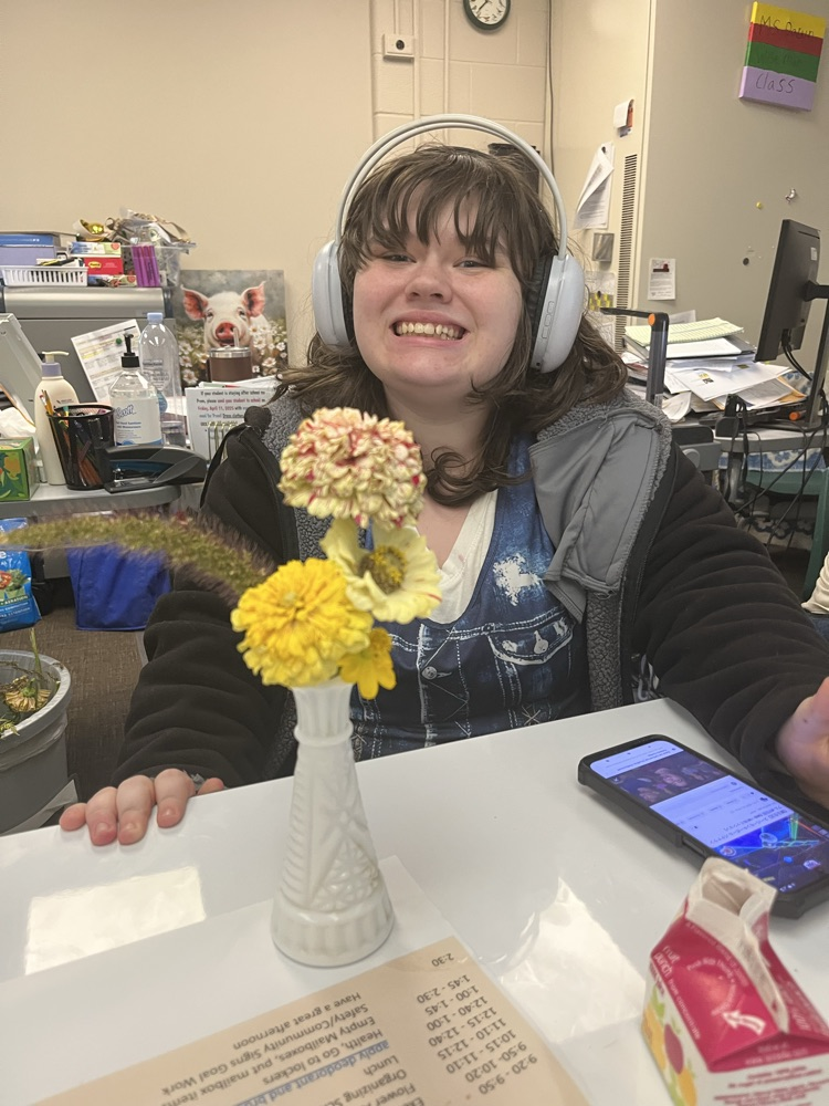arranging fresh cut flowers