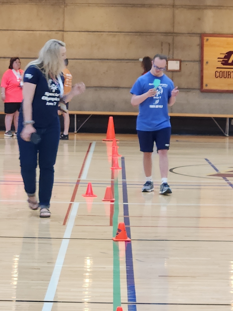 Kevin doing his 25 meter walk event.