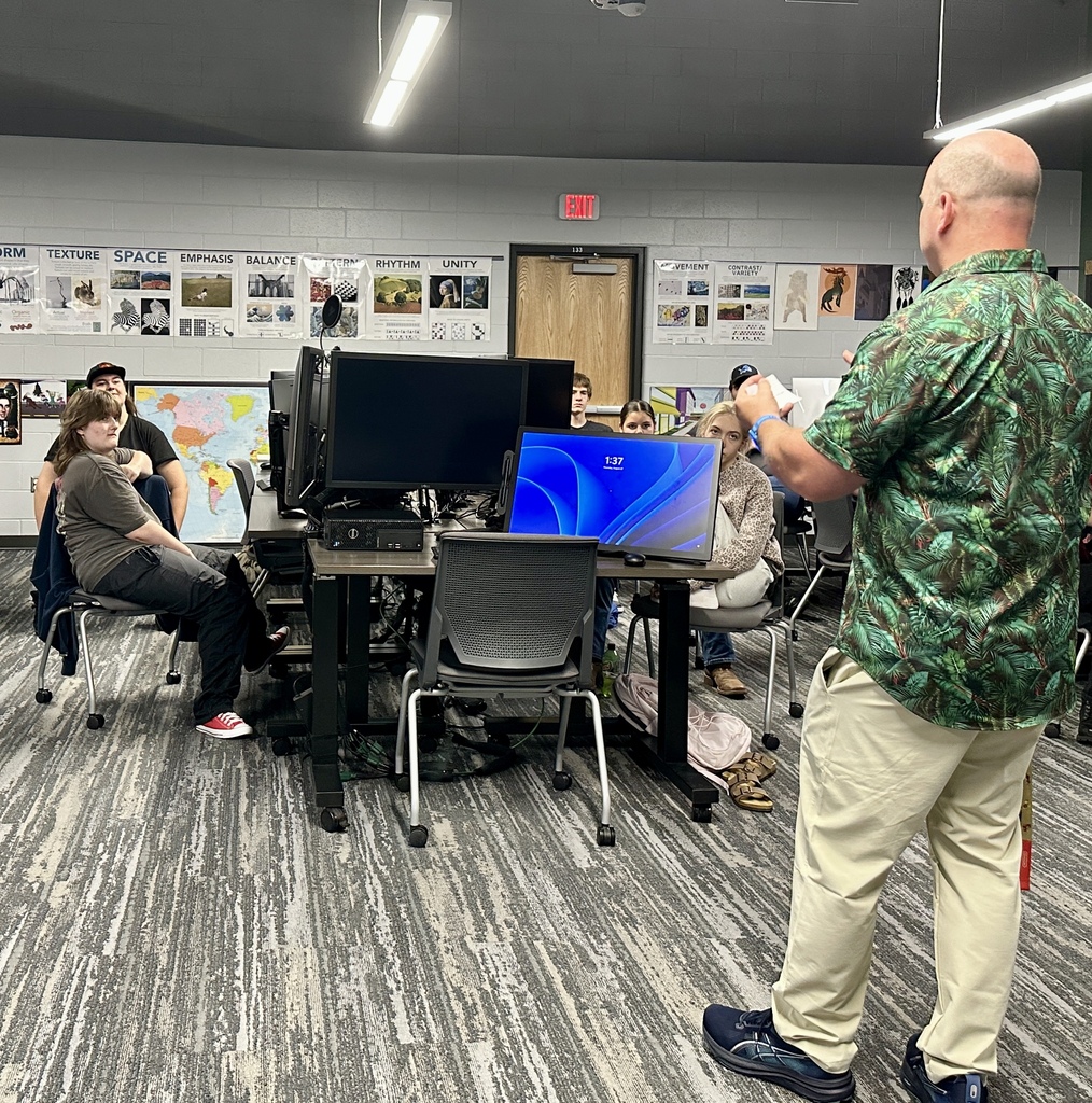 Digital Media Instructor talking to class