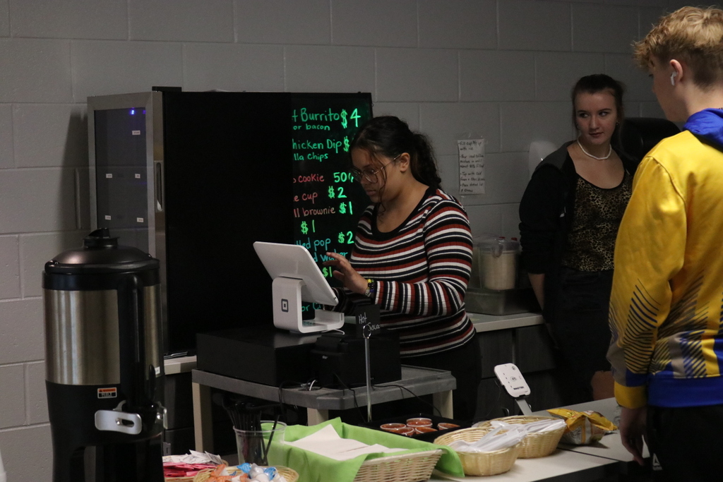 Culinary cafe cashier