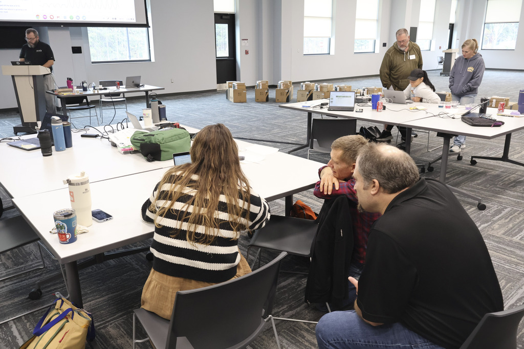 Participants configure their experiment.
