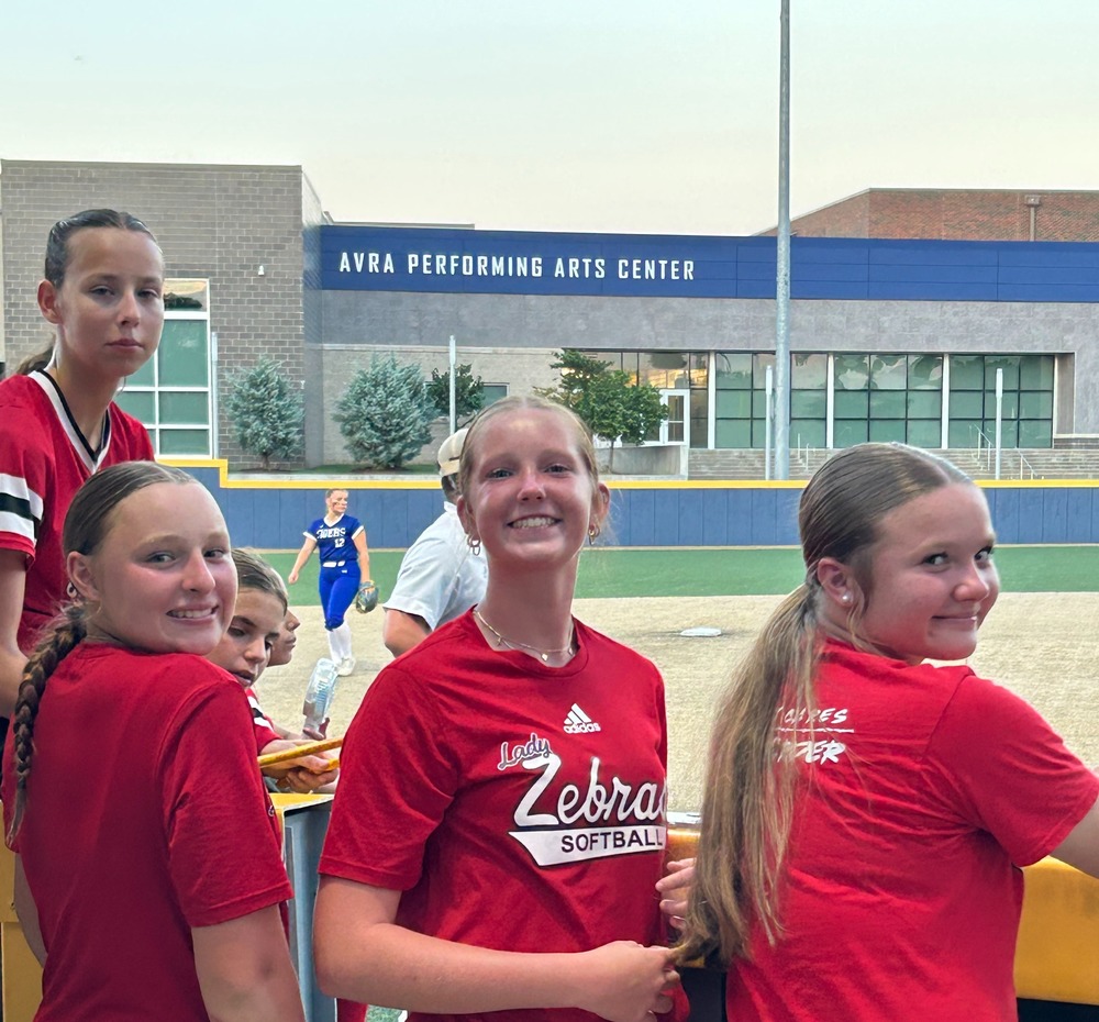 softball girls