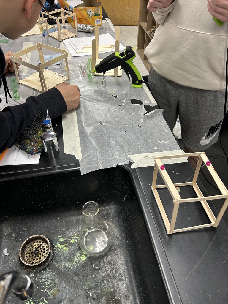 NEWTONS CRADLE