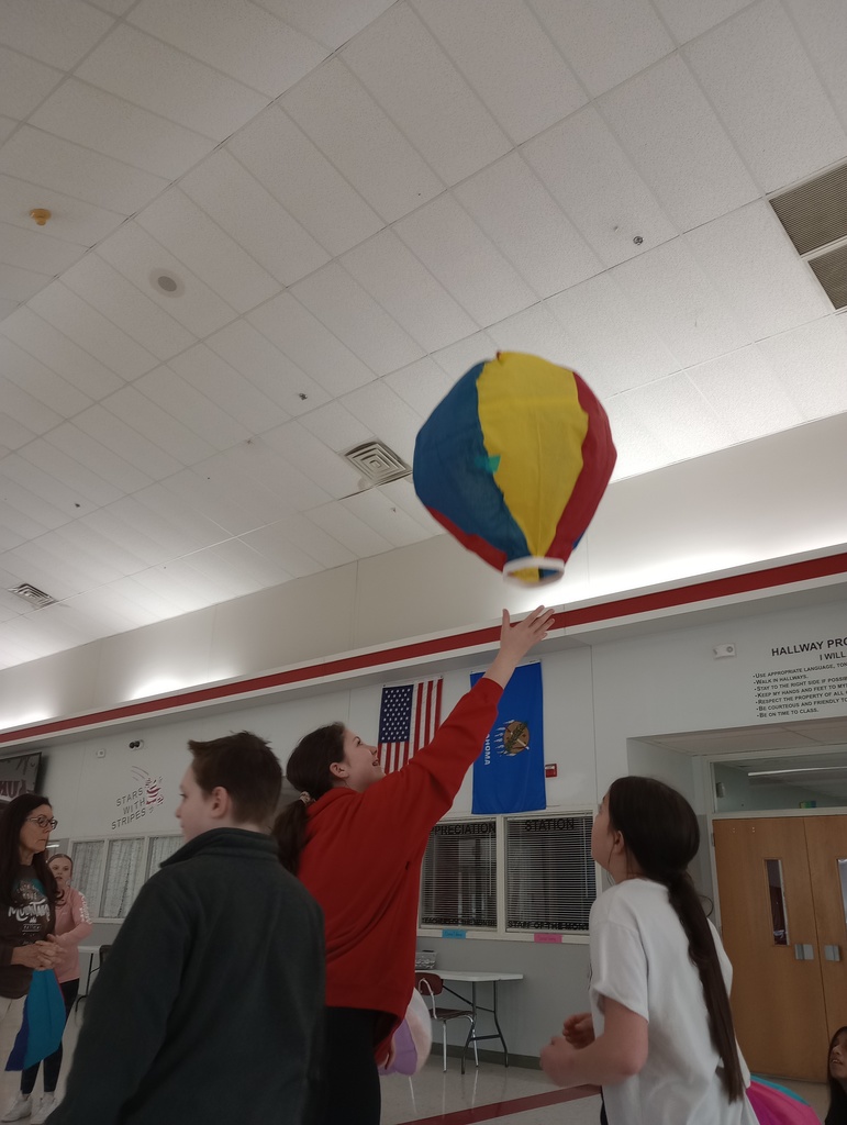 HOT AIR BALLOON