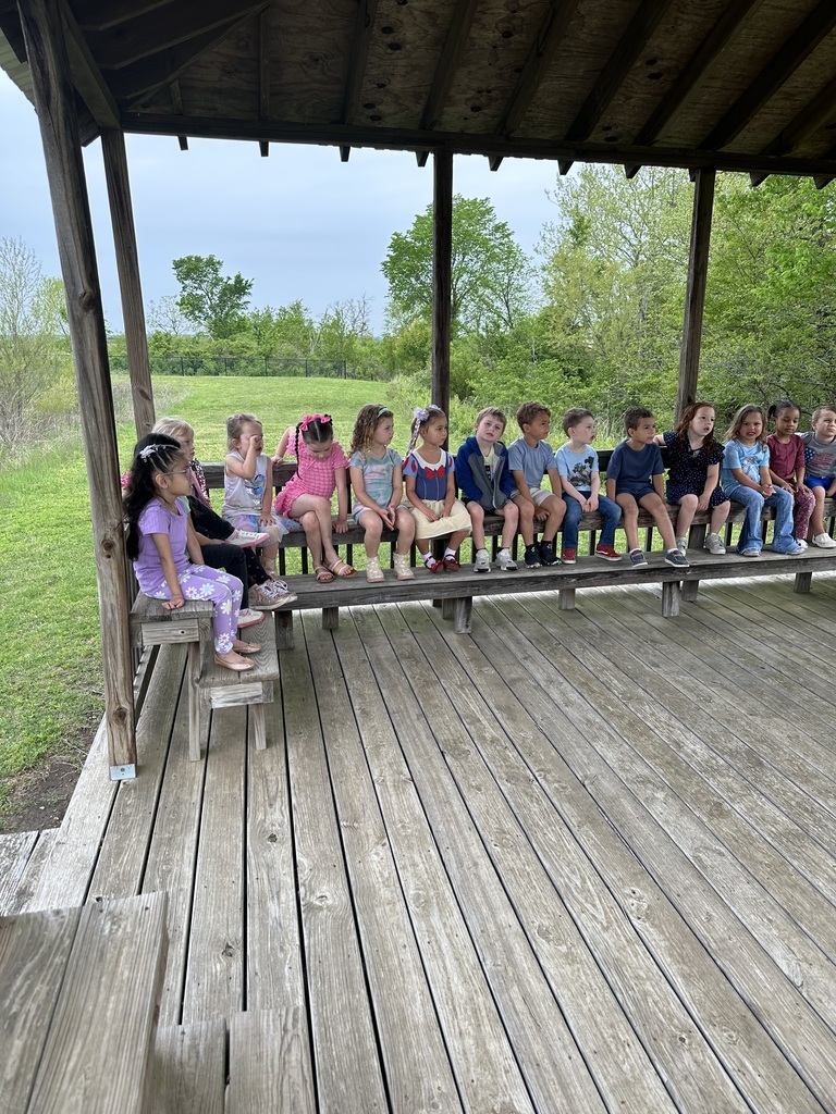 READING OUTSIDE