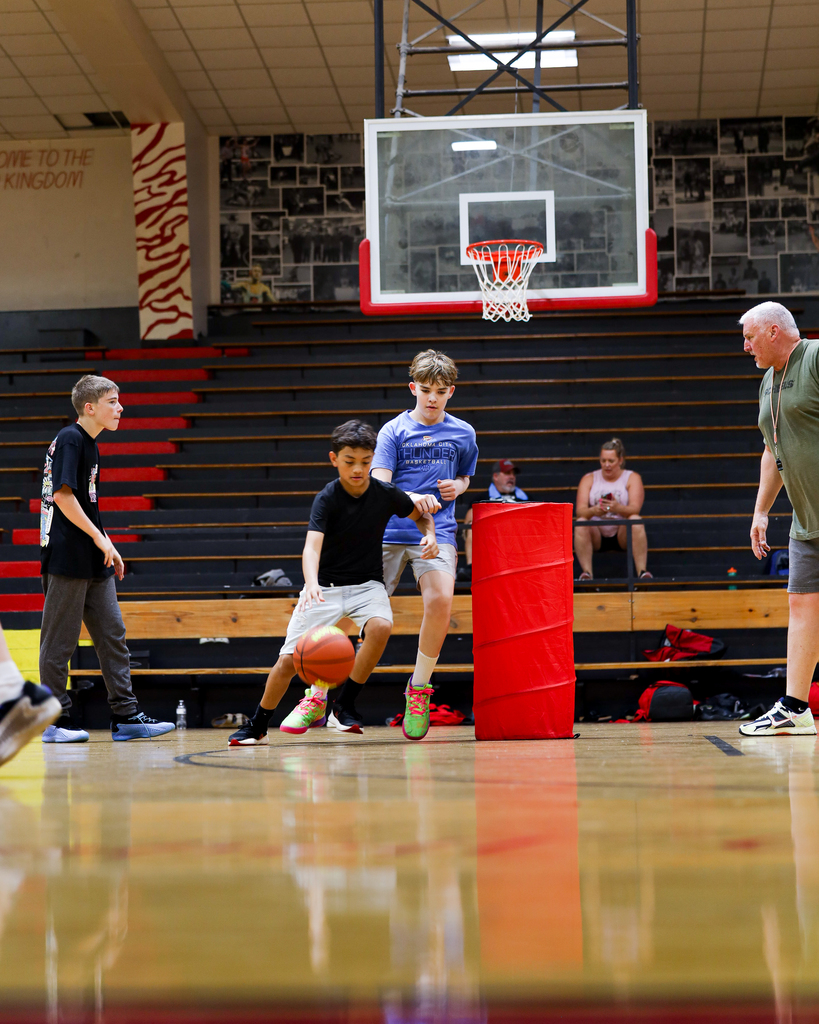 Basketball Campers run drills.