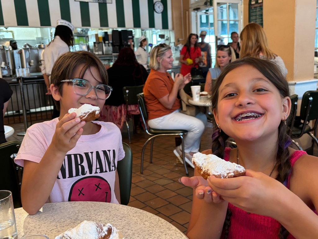 students eating benets
