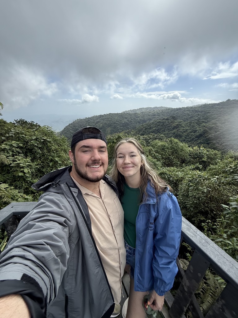 couple in costa rica