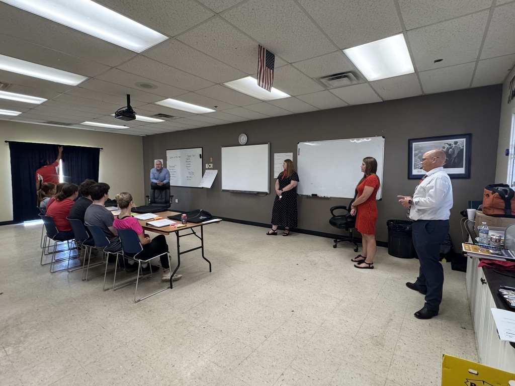 ✨ Claremore FFA Officer Training Wrapped Up! ✨ Two days of learning, teamwork, and leadership growth set the stage for a strong year ahead. 💡 The CHS Admin Team shared on leadership, staying involved at CHS, and adapting as the school grows. An escape room challenge and dinner recap pushed the team to think and collaborate. 📸 CHS alum Mrs. Allie Simpson of Kraken Media captured officer team photos, and 🎯 Brandon Baumgarten inspired officers to aim for their goals. 📅 August 18 – Visit the Claremore FFA booth at Meet the Teacher Night. Stop by, say hi, and learn more about the year ahead!