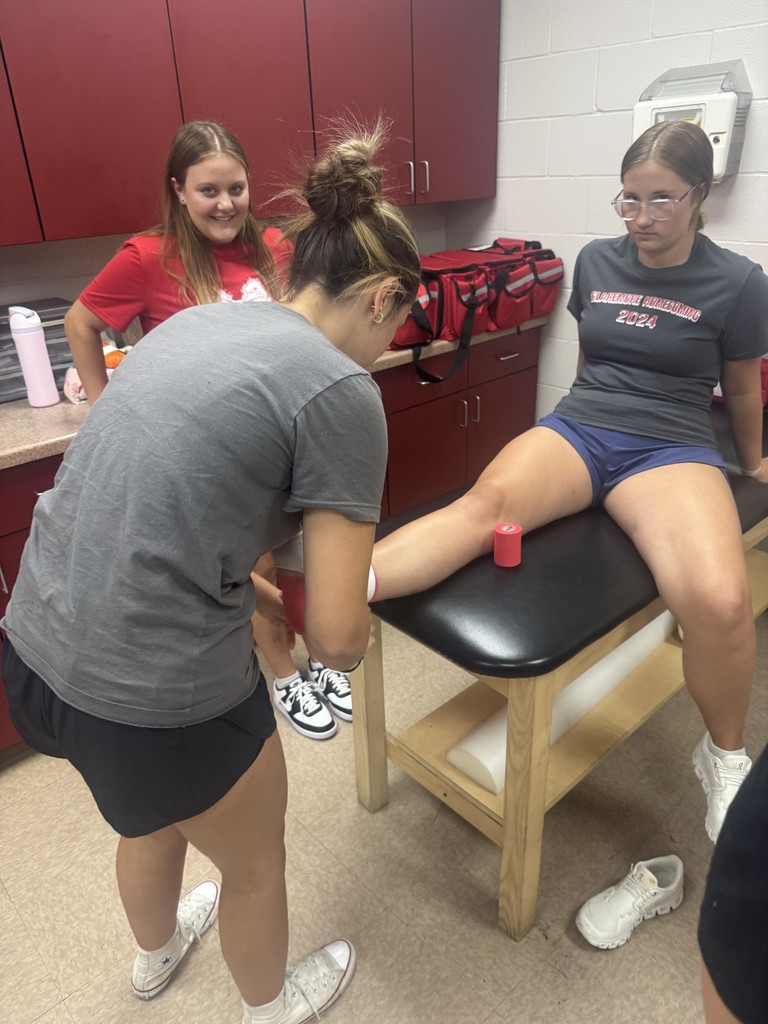 The Claremore Athletic Training Student Aides spent time at a Sports Medicine Camp hosted by Zebra Sports Medicine, led by Athletic Trainers Karlee Davis & Dacie Sanders. Their hard work, dedication, and passion for supporting Claremore athletics truly stand out—check them out on the sidelines this season, keeping our student-athletes at their best!