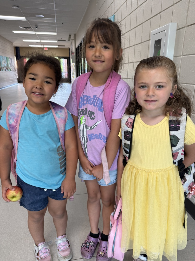 students with backpack ready to head to class! 