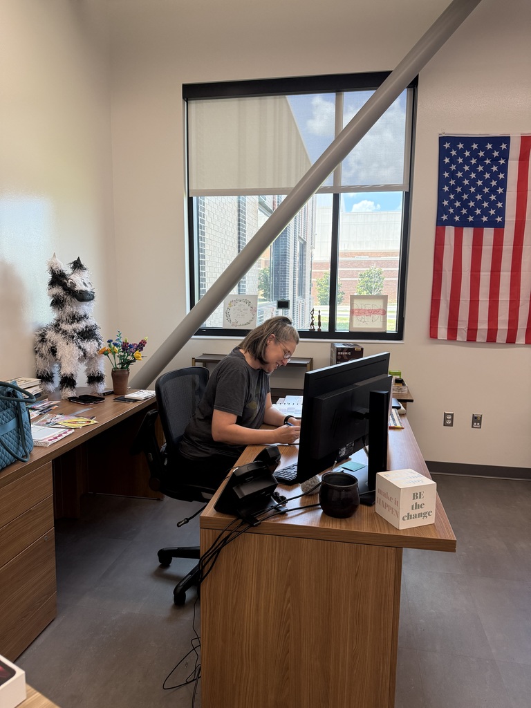 The halls have been buzzing with excitement over the last couple of weeks as our amazing teachers have been hard at work preparing for our students’ return! From decorating classrooms to organizing lessons, they’re making sure everything is ready for a fantastic school year. 📚🍎✨