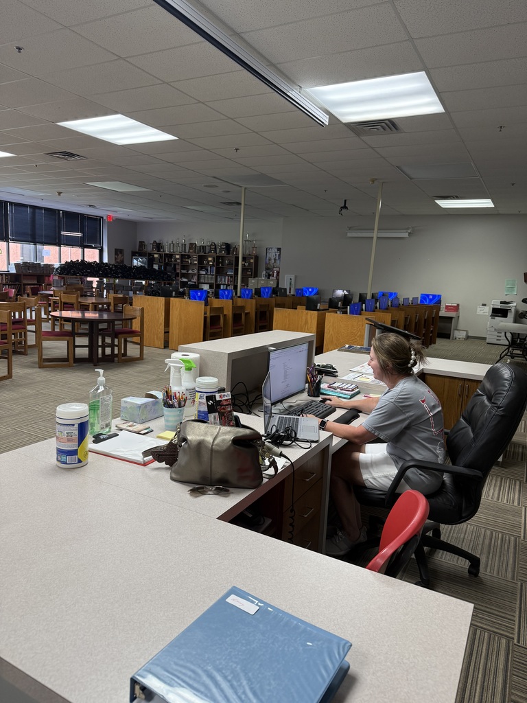 The halls have been buzzing with excitement over the last couple of weeks as our amazing teachers have been hard at work preparing for our students’ return! From decorating classrooms to organizing lessons, they’re making sure everything is ready for a fantastic school year. 📚🍎✨