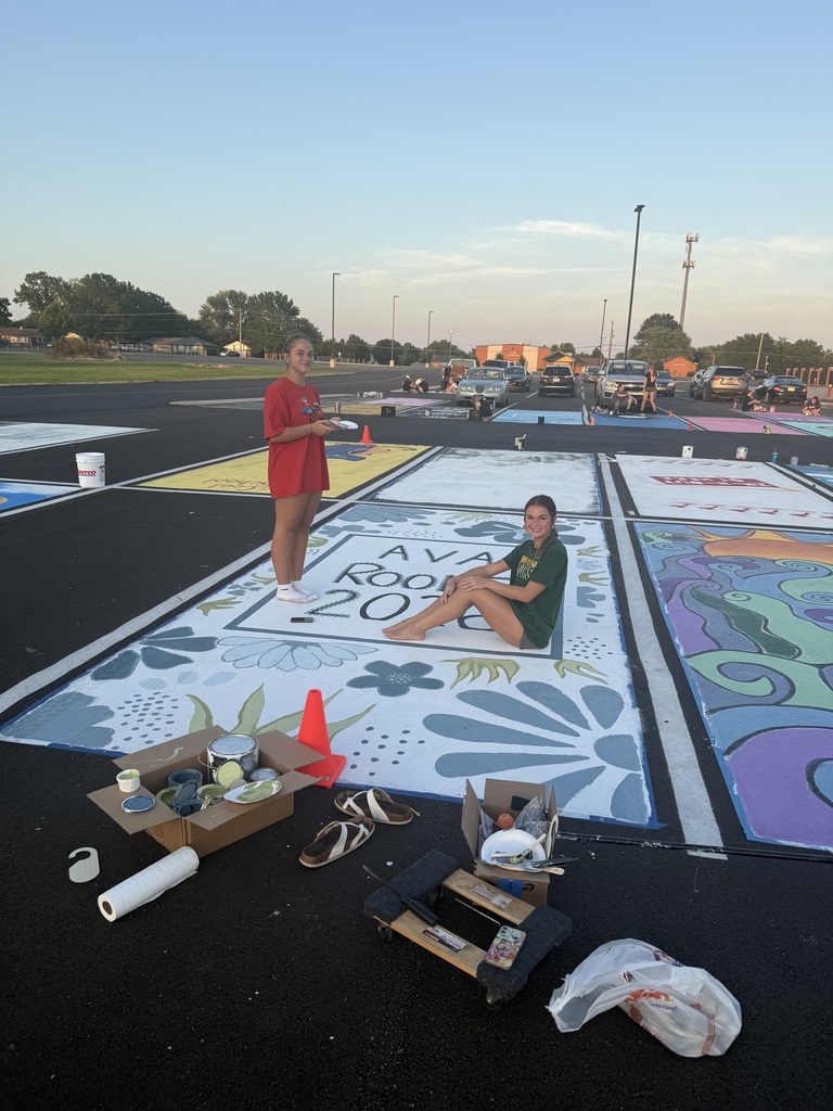 Our seniors have been hard at work painting their parking spots over the past couple of weeks, adding their own personality and creativity before the first day of school! 🎨🚗 It’s always one of our favorite traditions to see their designs come to life. ✨ Seniors, don’t forget! Senior Sunrise is on the first day of school at 6:20 AM at Lantow Field. We can’t wait to kick off your senior year together!