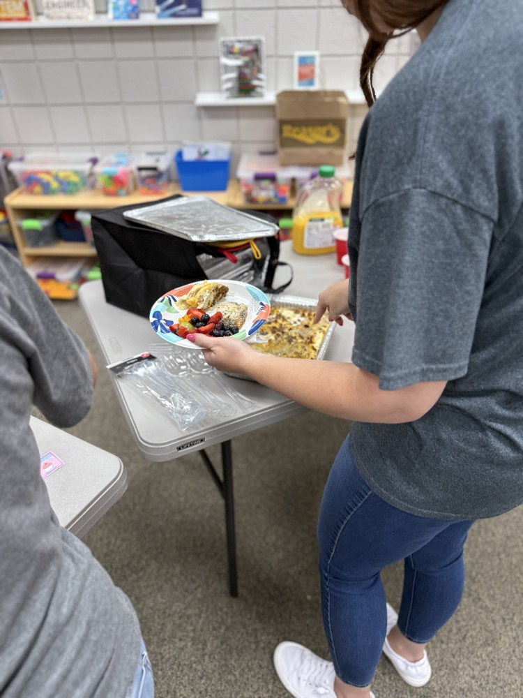 teacher getting food