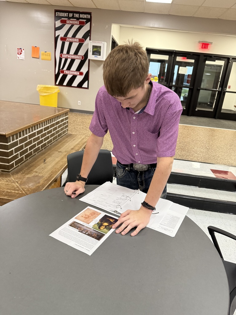 ✨ Our World History students stepped into the Renaissance last week at a replica art show featuring famous masterpieces! 🎨 Students explored how artists like Da Vinci, Michelangelo, and Raphael transformed art with bold new perspectives and groundbreaking techniques. 🖌️ From lifelike detail to depth and proportion, the Renaissance truly changed how the world saw creativity—and our students got to experience it firsthand!