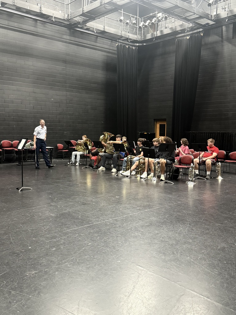 CHS band students had a unique opportunity with members of the United States Air Force Band of the West—exploring their instruments, participating in instrument-specific masterclasses, and asking questions to learn from the pros. It was a day full of growth, excitement, and musical discovery!