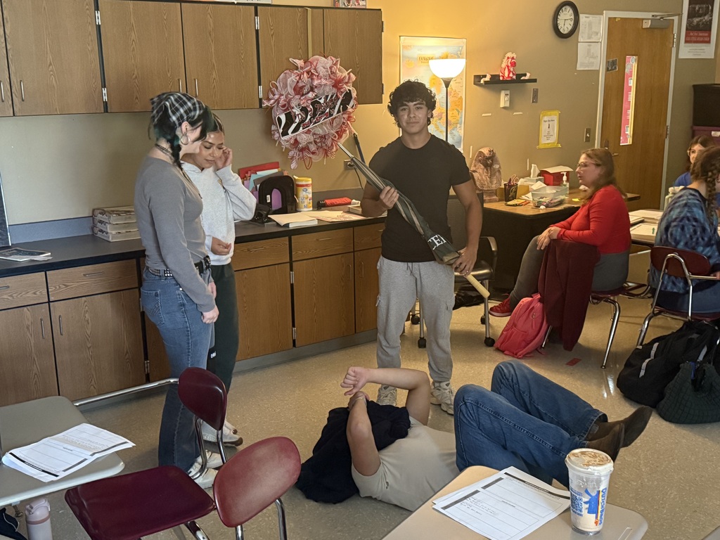 Students brought history to life with APUSH colonization skits! 🌎 They explored why major European powers came to the Americas and what their colonies looked like, acting out scenes based on research while classmates guessed the regions. Later, they’ll use this information to compare the different countries and colonies.