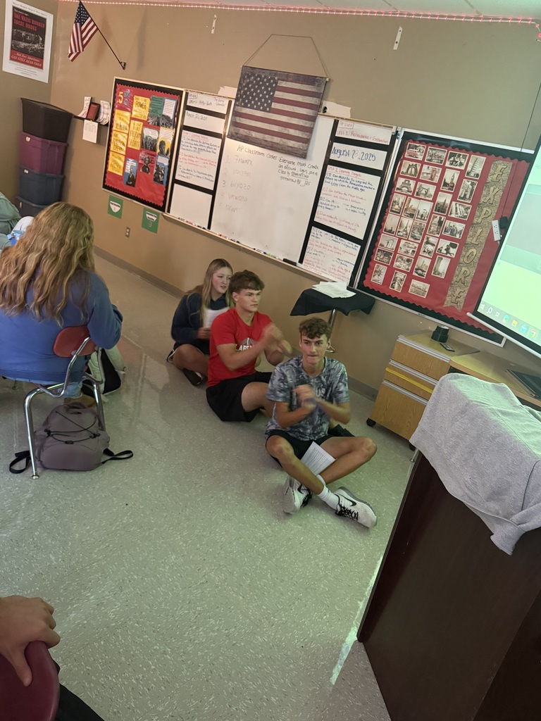 Students brought history to life with APUSH colonization skits! 🌎 They explored why major European powers came to the Americas and what their colonies looked like, acting out scenes based on research while classmates guessed the regions. Later, they’ll use this information to compare the different countries and colonies.