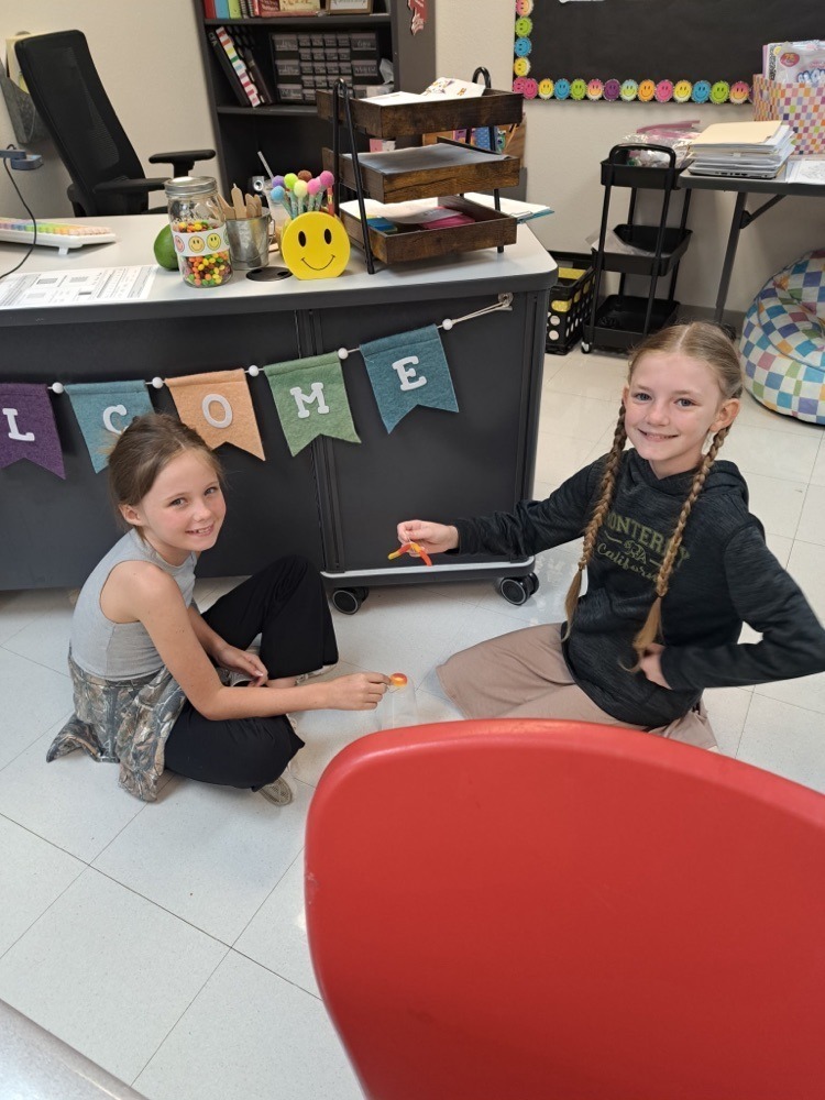 students working on a STEM project