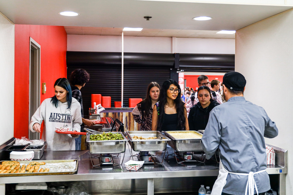 Chef Ryan serving students