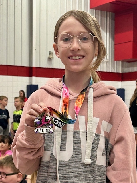 Miss Jerachau and her dancing bling