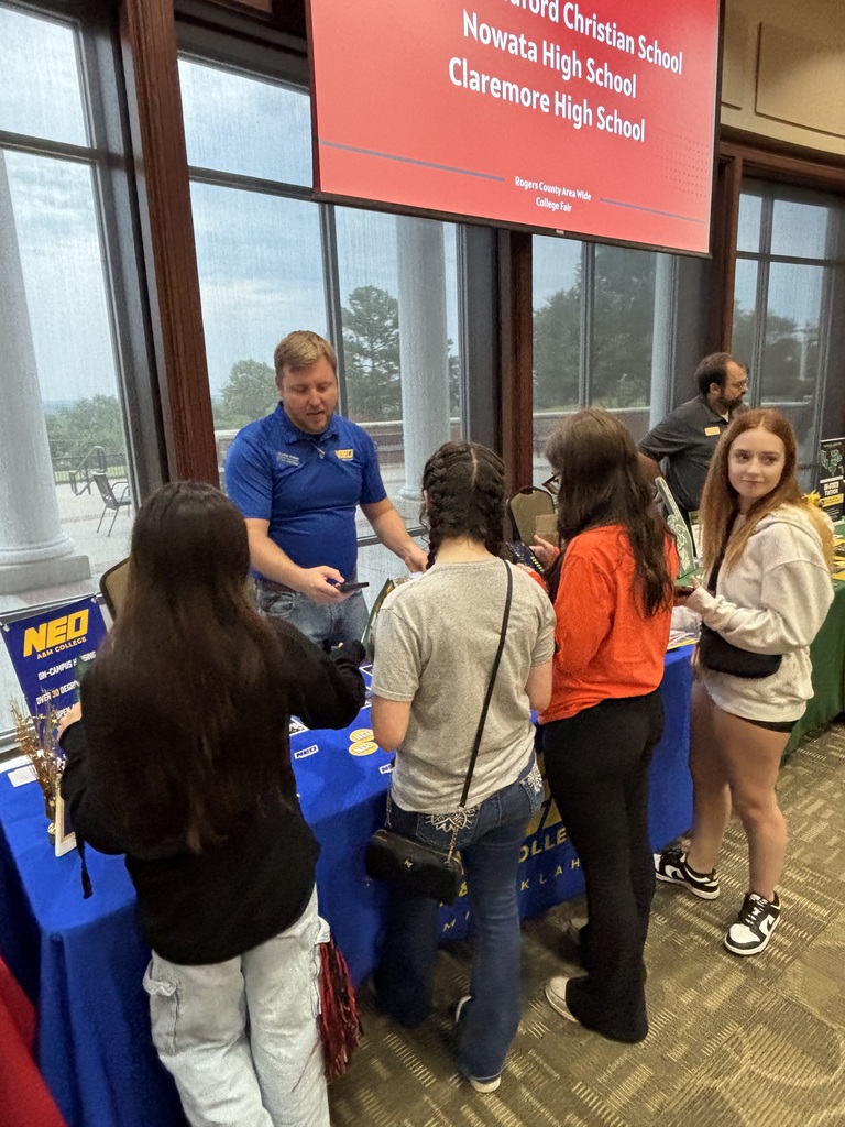 The senior class had the opportunity to attend the GPACAC Rogers County Area College Fair at RSU! π Students connected with representatives from 45 different colleges, asked great questions, and explored the opportunities each school has to offer. This event is always a highlight of the year for our seniors! β¨