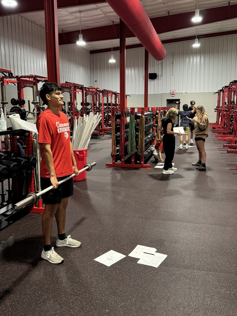 Our Athletic & Performance students are bringing classroom content to life! By performing a variety of exercises that connect directly to body planes and axes, they’re strengthening both their understanding of anatomy and their physical skills.