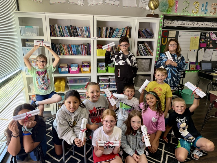 kids dressing up for constitution day