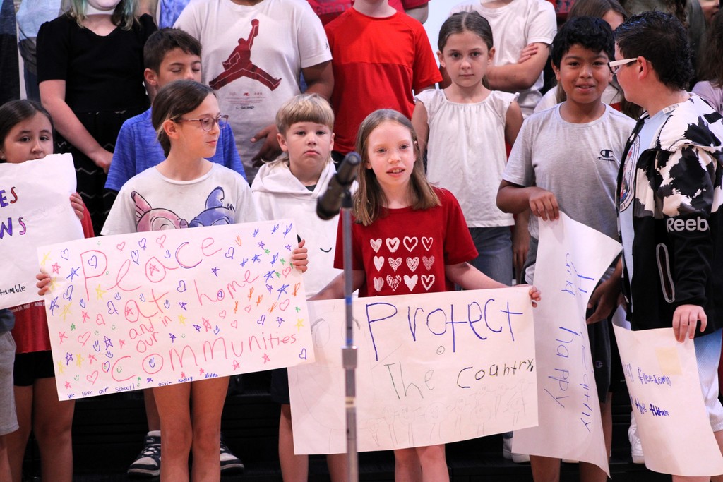 Students presenting the preamble in their own words