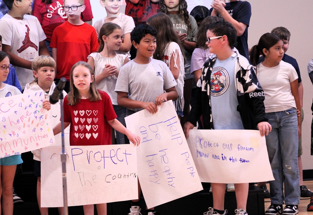 Students presenting the preamble in their own words