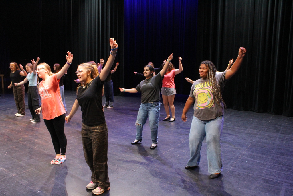 Spark! dancing and working on their show