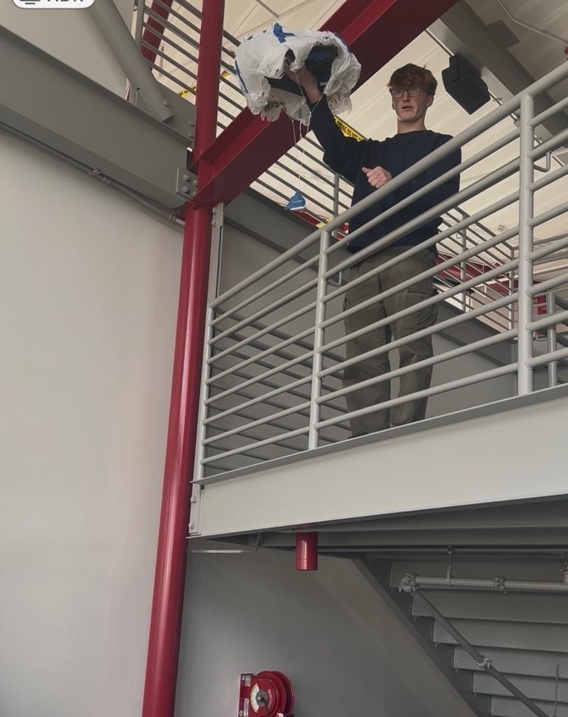 ✈️ Our CHS Aviation students have been busy learning about the science of flight! Recently, they’ve been building, testing, and redesigning their own drag devices to better understand concepts like drag, air resistance, and aerodynamics.