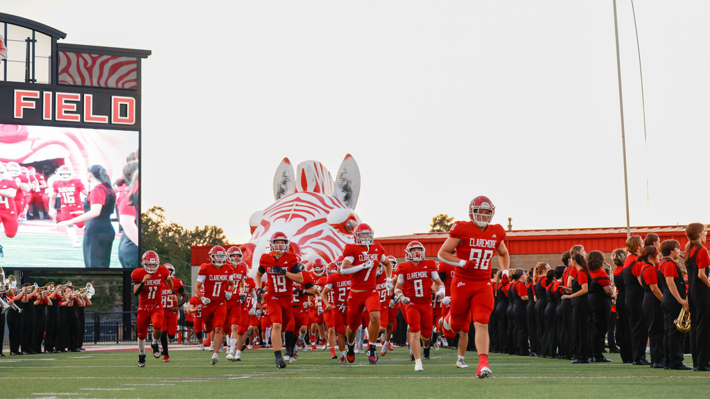 football team running out