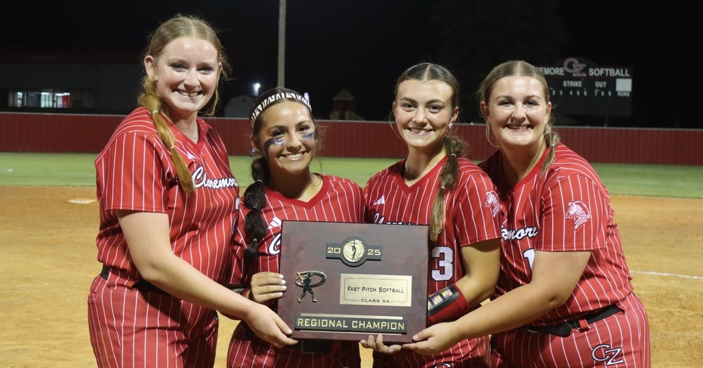softball team in red uniforms